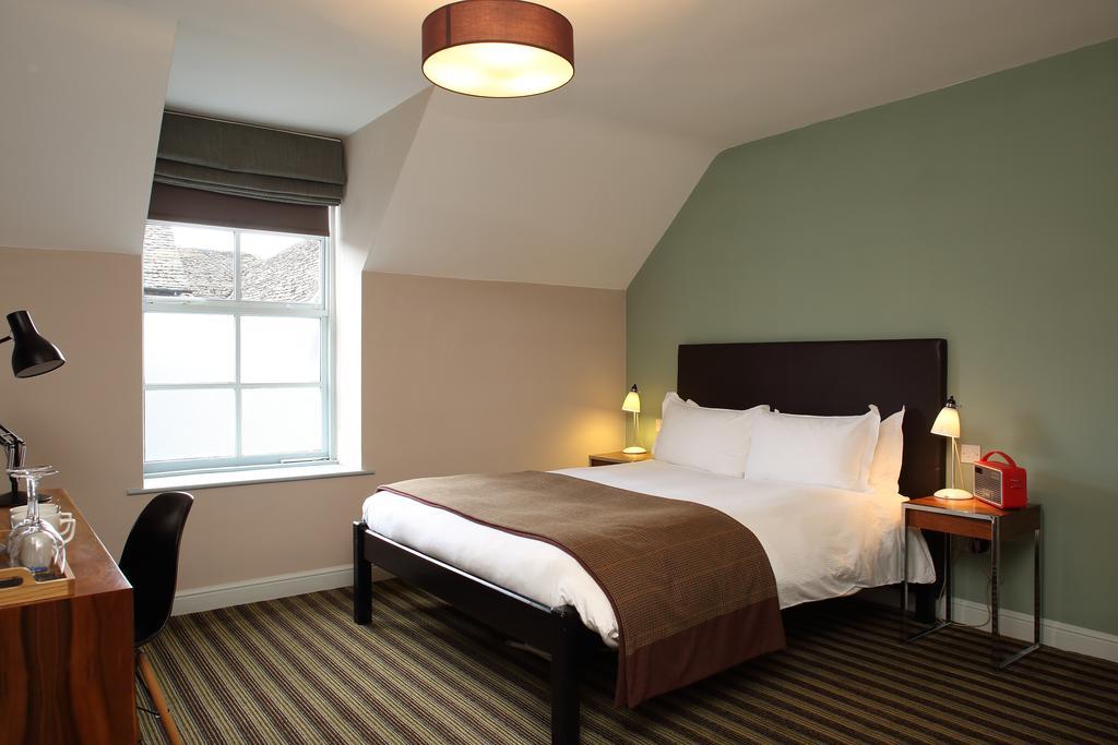 The Blue Boar Hotel Witney Exterior photo