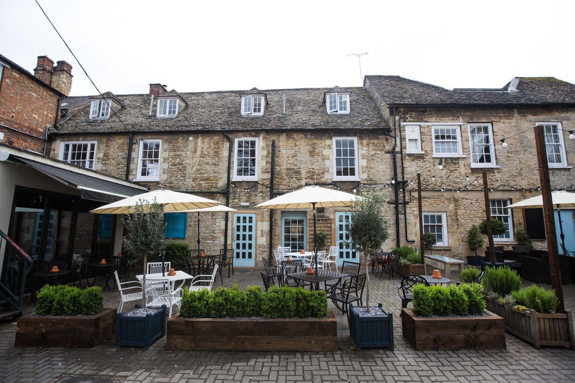 The Blue Boar Hotel Witney Exterior photo