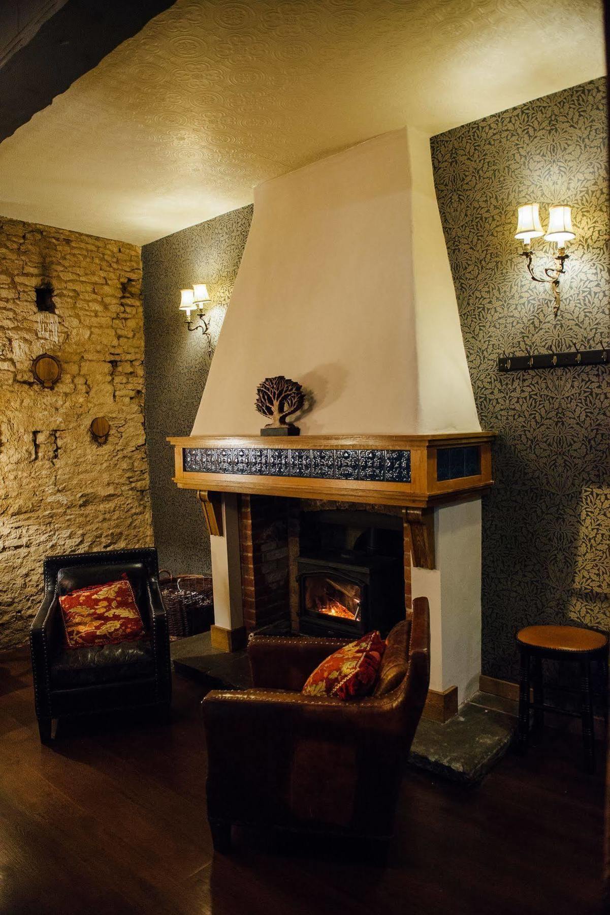 The Blue Boar Hotel Witney Exterior photo